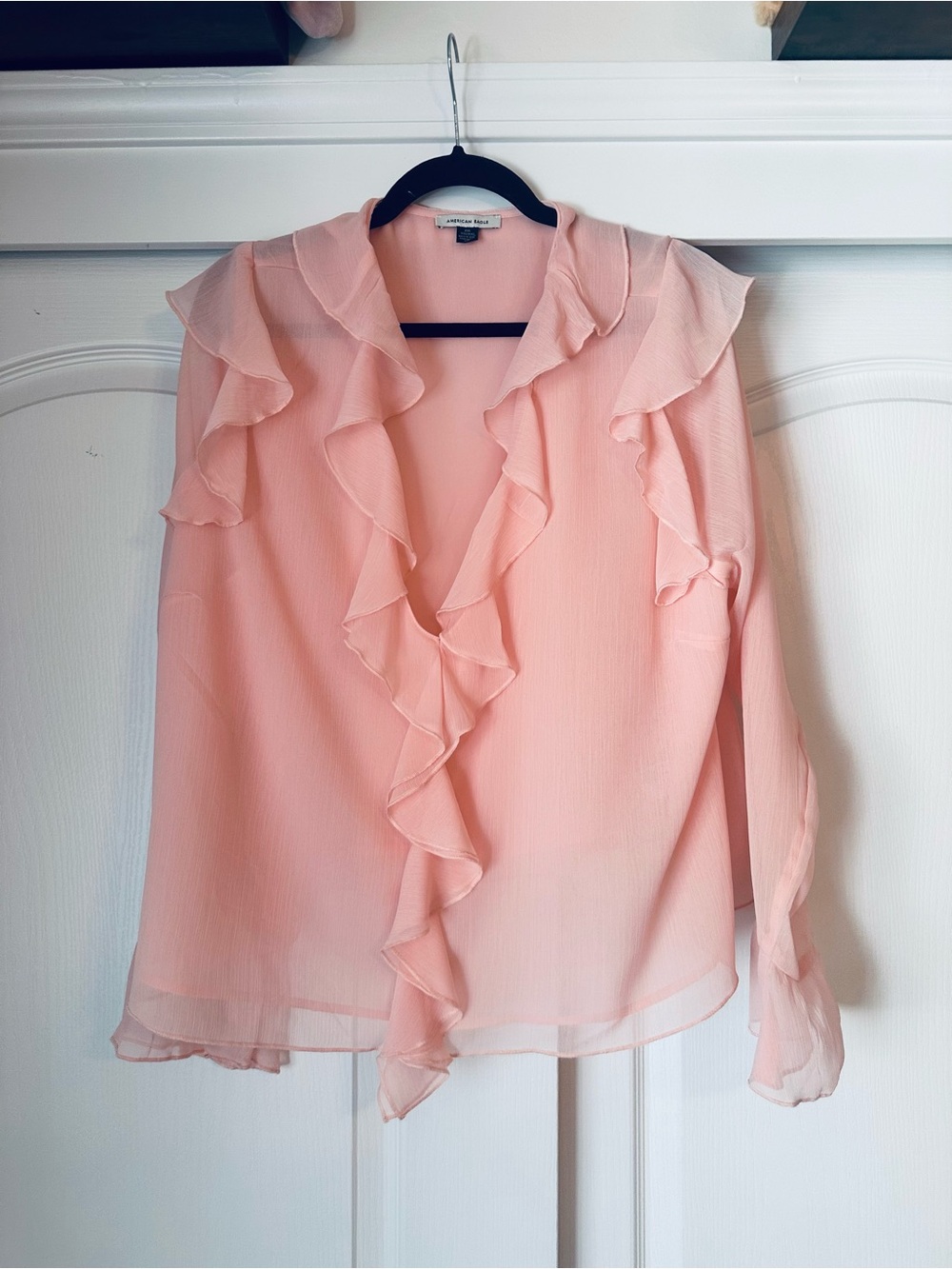 NWOT American Eagle Light Pink Ruffled V-Neck Blouse